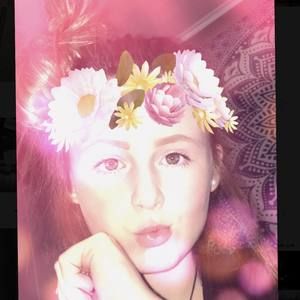 Meet your Posher, Alexia